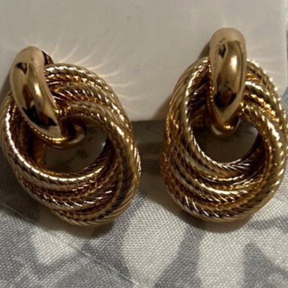 Luxe Gold Tone Stainless Steel Twist clip Earrings - Picture 7 of 8